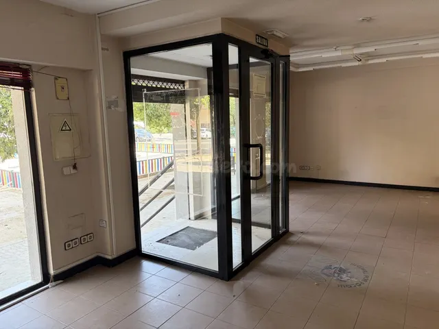 SE VENDE LOCAL COMERCIAL EN CL ZAMORA Nº 5 Esc.- Fuenlabrada - foto 5