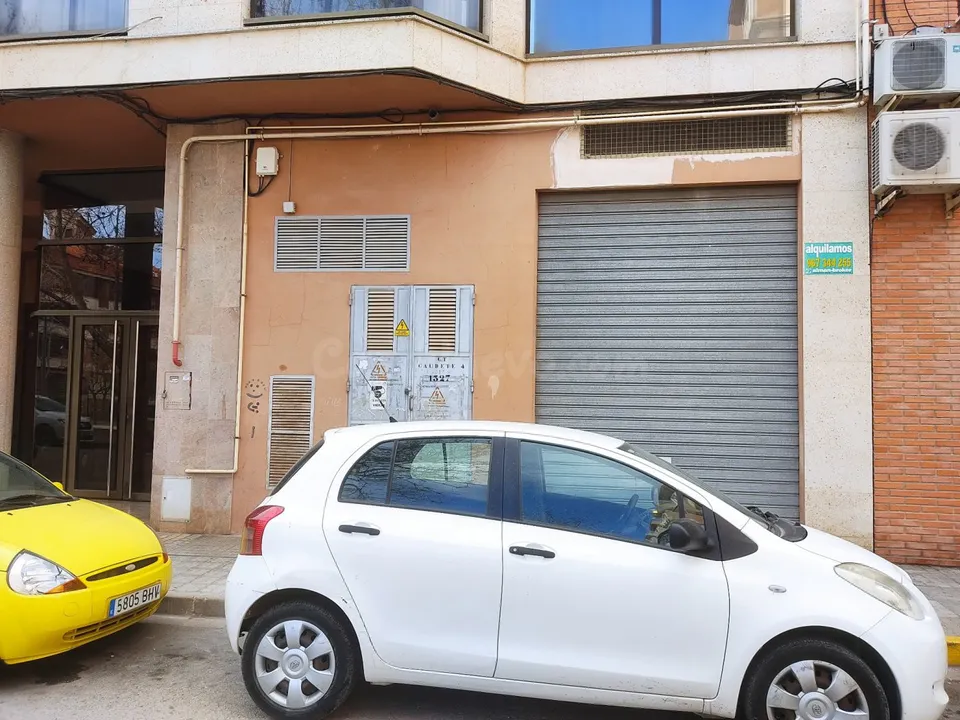 LOCAL COMERCIAL DE 280 M2 DE SUPERFICIE