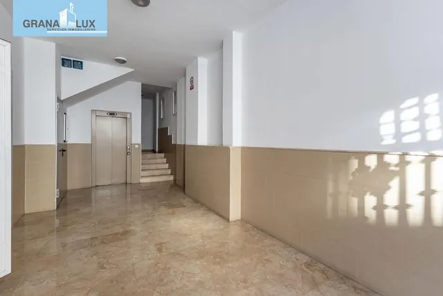 Piso con garaje, trastero y excelente ubicación en Huétor Vega — 17