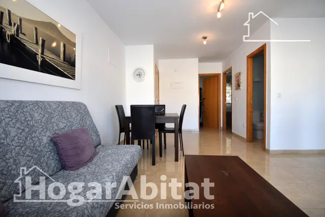 Seminuevo con terraza, piscina y garaje cerca de la playa — 8