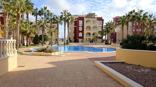 Chalet en venta cerca de la playa de los alcazares - foto 3