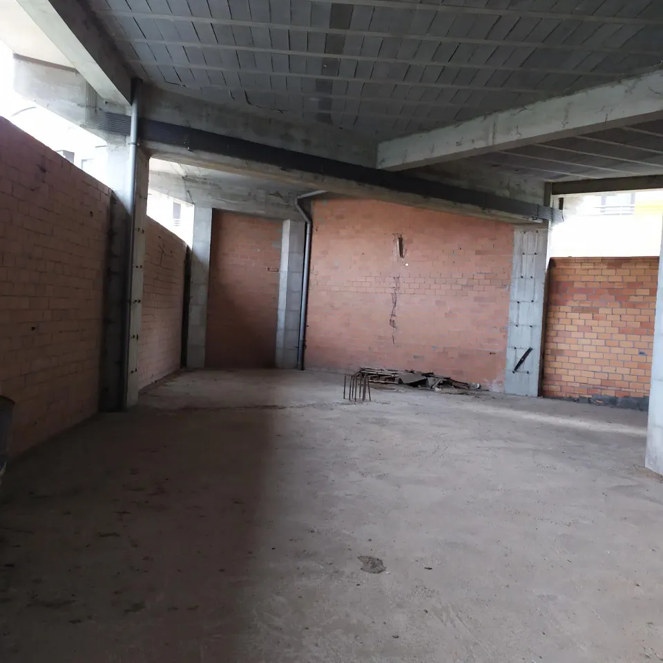 SE VENDE LOCAL COMERCIAL EN SILLEDA