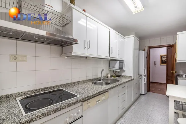 MAGNIFICA VIVIENDA EN LAS FLORES - CAMINO DE RONDA — 9