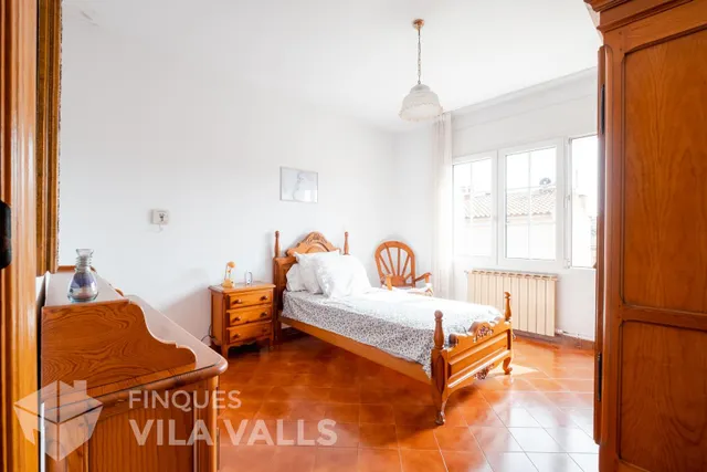 Casa con garaje para 5 coches, 2 terrazas y amplios espacios familiares — 32