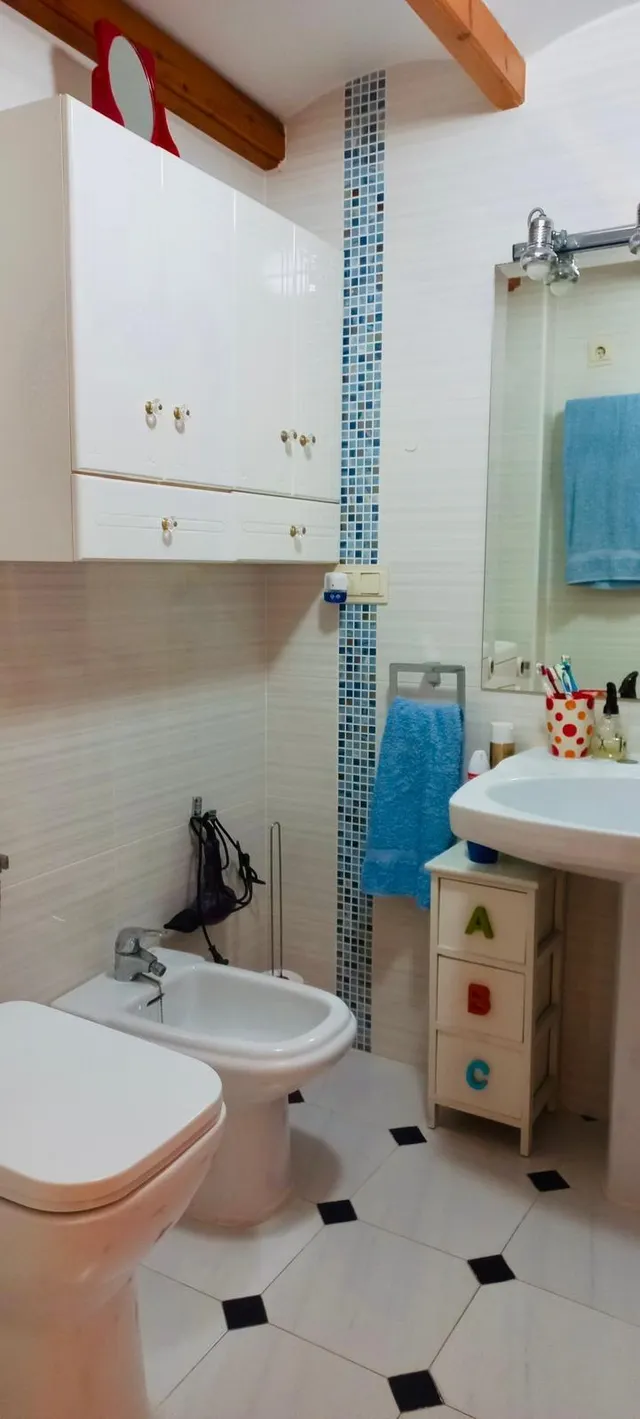 Bungalow con amplia terraza a pocos pasos de la playa y orientación Sur. — 43