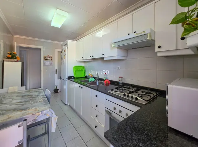 PISO LUMINOSO JUNTO A PLAZA EUROPA – 3 habitaciones — 8