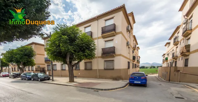 Piso de 3 Dorm. con 2 baños + APARCAMIENTO y TRASTERO — 29