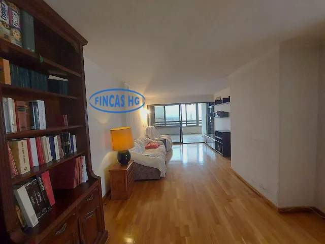 Amplia vivienda de lujo junto al Puerto Deportivo y Paseo Marítimo — 13