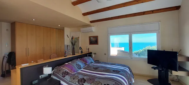 Chalet en venta en Les Tres Cales — 25