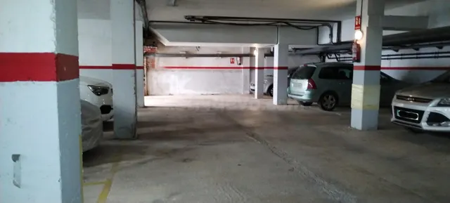 Plazas de parking en zona CAP - foto 2