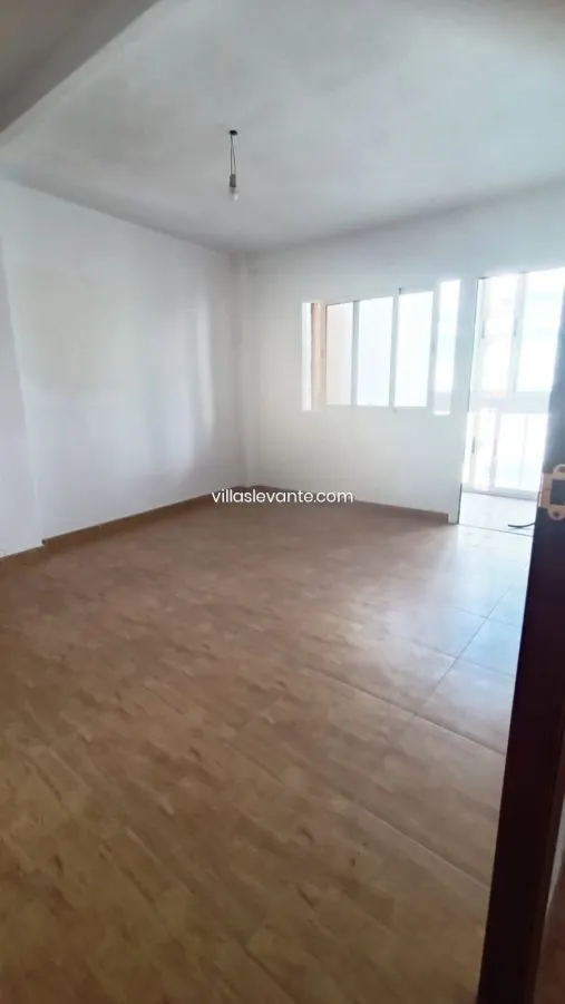 PISO AMPLIO CENTRO BENIDORM PARA REFORMAR INTEGRAMENTE — 7