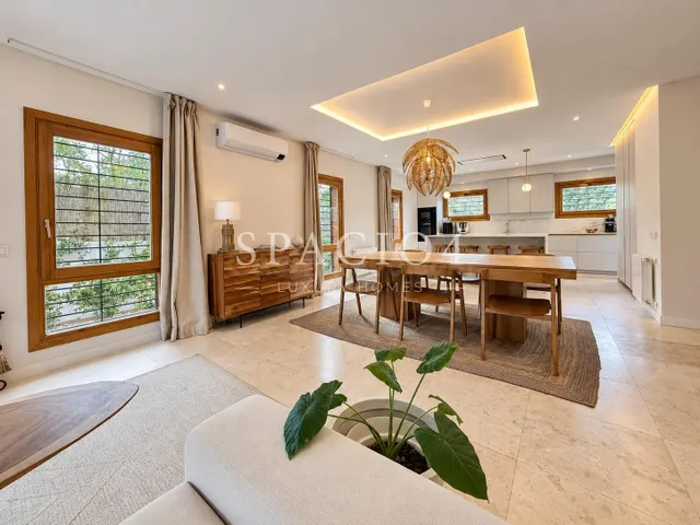 Chalet en venta en Pozuelo de Alarcón con piscina - foto 2