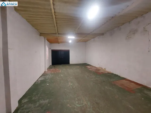 Bodega a la venta de 800 metros cuadrados — 30