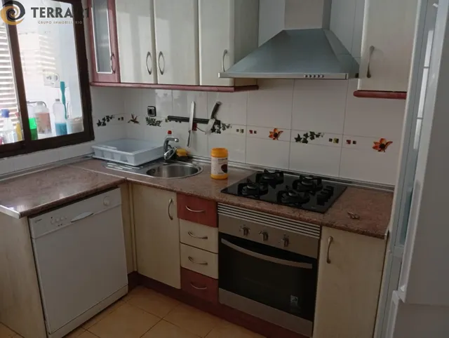 Habitación en alquiler para chica estudiante junto a la Universidad — 7