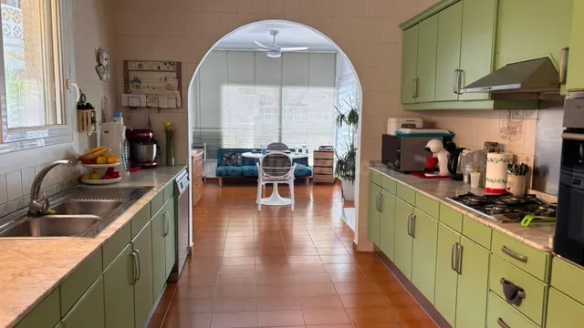 Venta en exclusiva. Magnífica villa en parcela independiente - foto 5