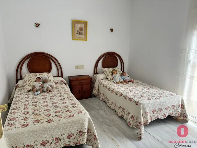 GRAN CASA JUNTO AL AYUNTAMIENTO DE ALMODÓVAR DEL RÍO - VISTAS AL CASTILLO — 33
