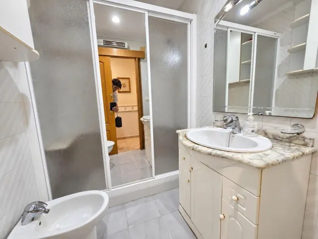 Amplio piso de 3 habitaciones junto a la Glorieta y el puerto de Santa Pola — 27