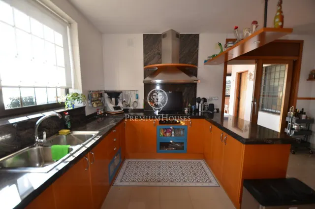 Casa con piscina en venta con vistas espectaculares en Alella — 27