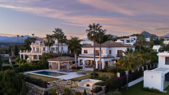 Chalet 4 habitaciones 551m² en venta - Marbella — 41