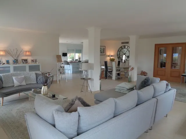 Chalet 4 habitaciones 350m² en venta - Costa del Sol — 48