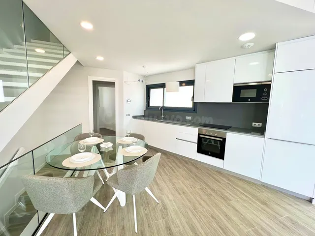 Planta baja 2 habitaciones 150m² en alquiler - Costa Del Sol - foto 5