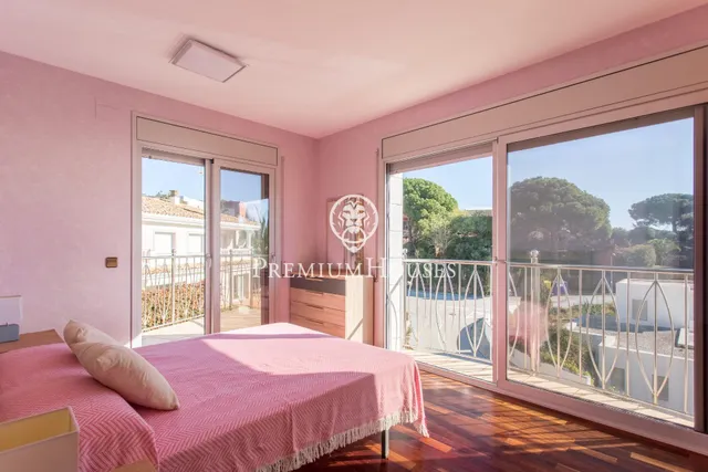 Casa en venta con impresionantes vistas al mar, piscina desbordante y ascensor — 9
