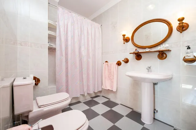 Casa de 6 dormitorios con piscina privada, terrazas y espectaculares vistas en Órgiva – Granada — 43