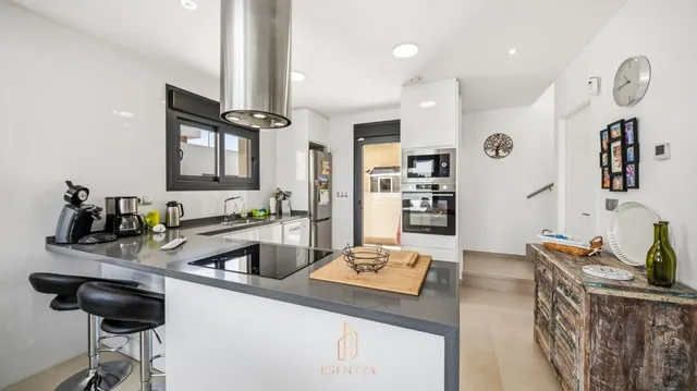 Villa moderna en esquina en Daya Vieja — 11