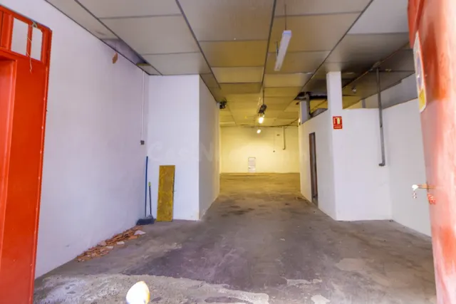 Local comercial en zona céntrica (opción convertir en vivien - foto 2