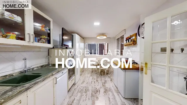Espectacular adosado de 332 m2 con 5 dormitorios y gran Apartamento!! — 20