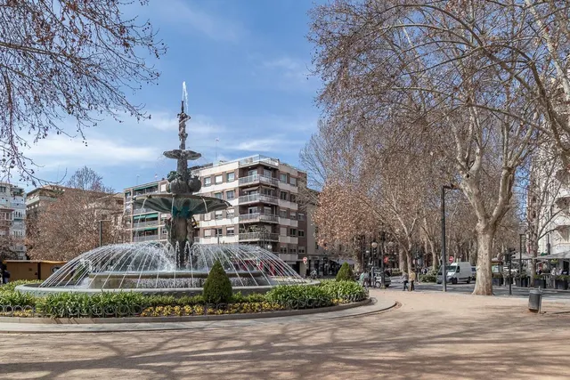 Piso con vistas a Sierra Nevada en Paseo del Salón. — 33