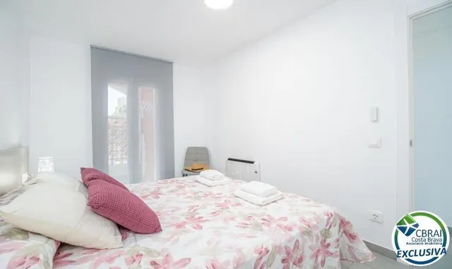 GRAN RESERVA – Apartamento reformado con licencia turística a 75 m de la playa — 14