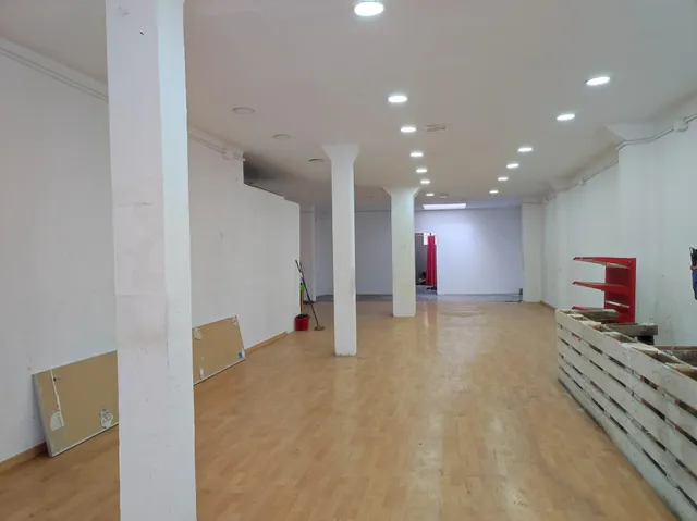 Local en alquiler en Creu de Barbera - Sabadell (Barcelona) — 2