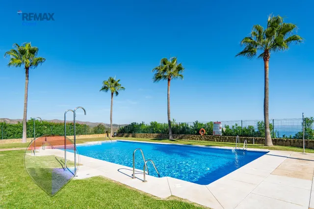 ESPECTACULAR TERRAZA EN ESQUINA Y VISTAS AL MAR EN LA ZENAIDA – RINCÓN DE LA VICTORIA — 40