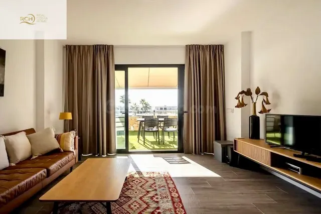 MODERNO PISO CON GRANDE TERRAZA EN VENTA