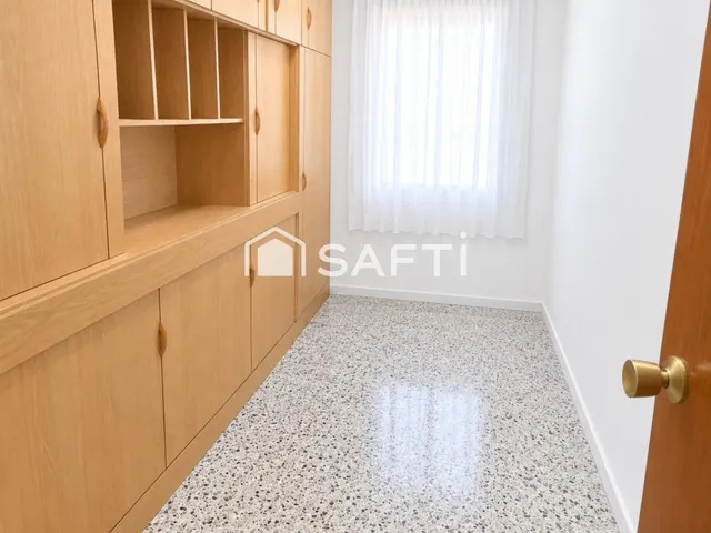 Espectacular piso en el centro de Santa coloma — 6