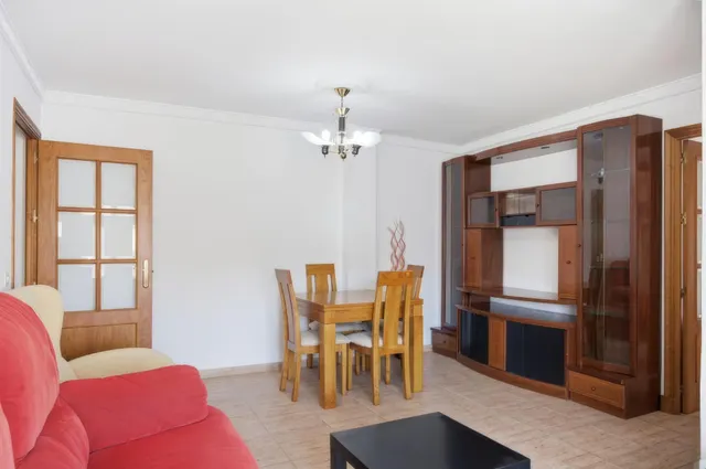 Piso reformado y listo para entrar a vivir en Urbanización Las Marismas. — 12