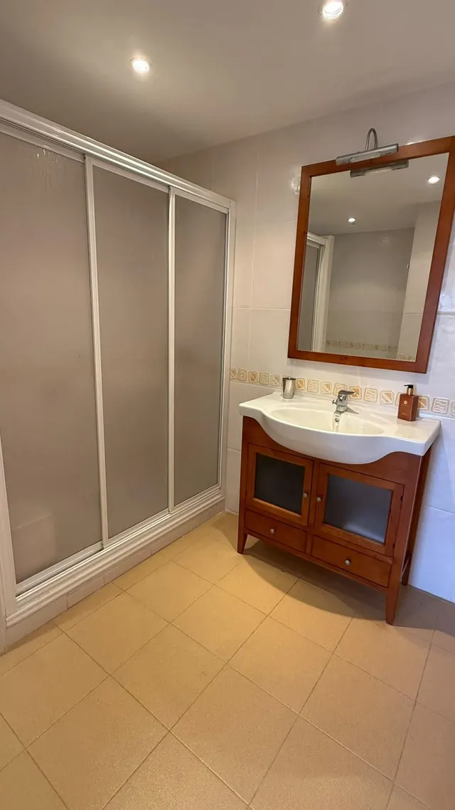 Amplio Apartamento en Alquiler en Benidorm, Zona Hotel Bali - €1450 — 23