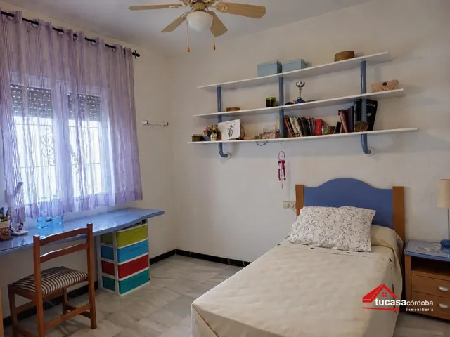 Casa en venta en exclusiva en Olivos Borrachos con 4 dormitorios, garaje y dos terrazas — 24