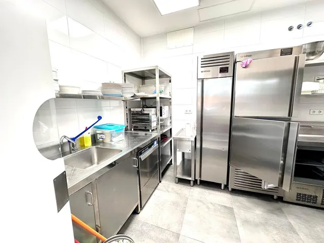 Restaurante 111m² en venta - Marbella — 18