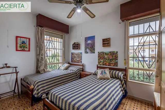 Gran casa con parcela y piscina en Cájar — 21