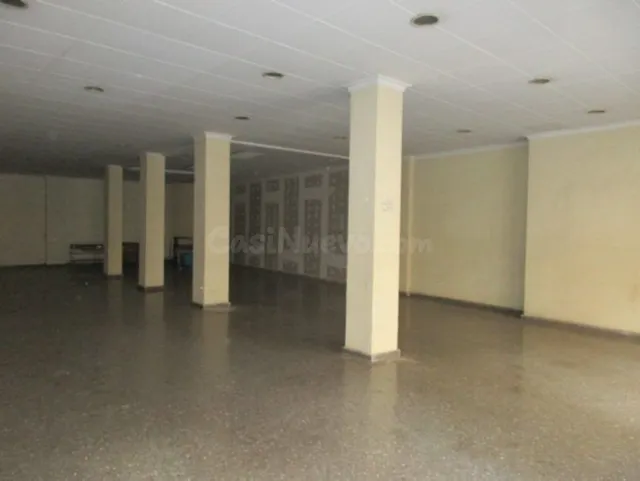 LOCAL COMERCIAL CÉNTRICO — 4