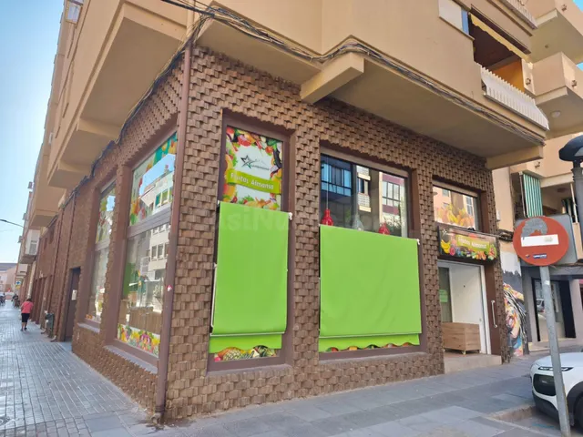LOCAL COMERCIAL MUY CENTRICO TOTALMENTE ACONDICIONADO