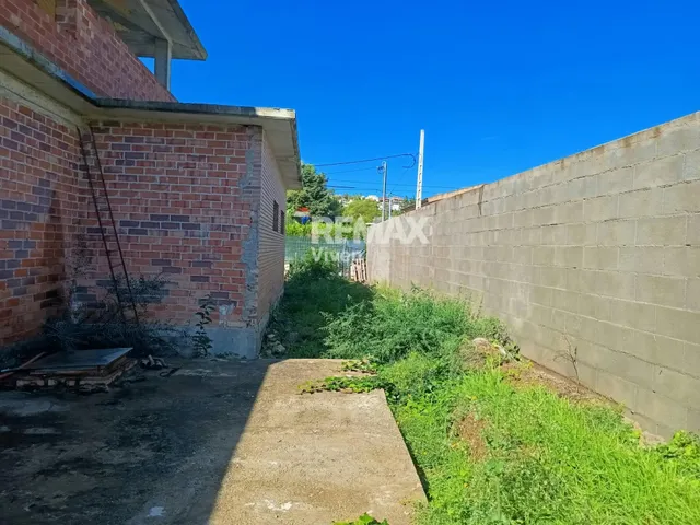 Casa en construcción con muchas posibilidades — 13