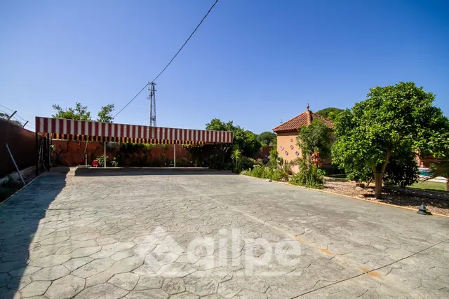 Chalet en venta en Marchena. — 3