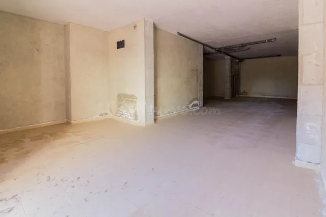 LOCAL COMERCIAL EN CALLOSA DE SEGURA. — 2