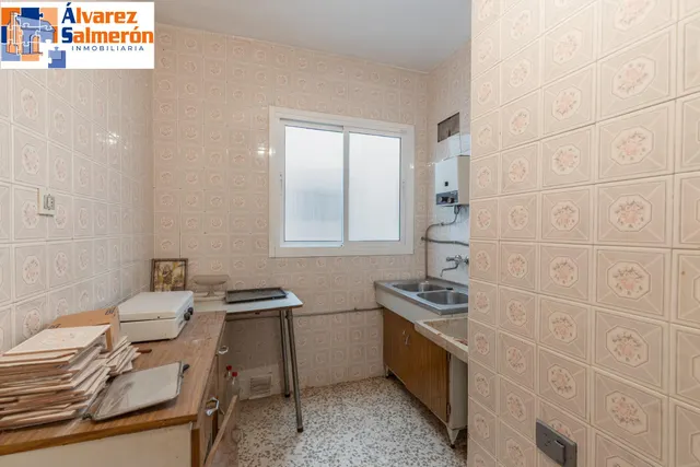 Piso con terraza y gran potencial junto a Camino de Ronda — 18