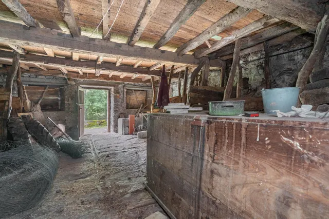 Casa, cuadra, pajar y fincas en venta en babia — 8