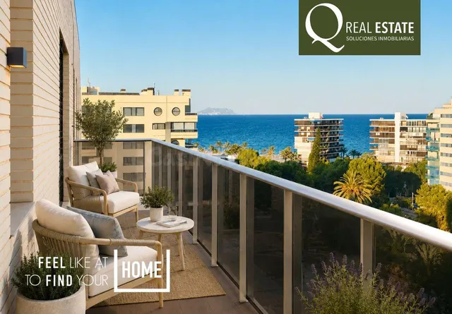 Ático en PAU 5 con amplia terraza, vistas al mar y garaje en