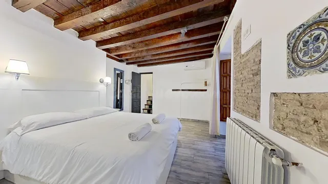 Edificio turístico con cambio de uso a Hostal — 6